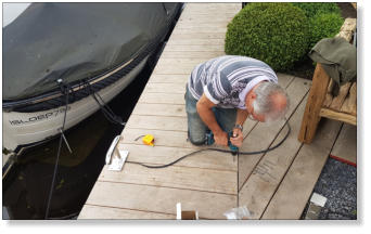 Steigerverlichting.nl kan ook de installatie van de steigerlampen voor u verzorgen.